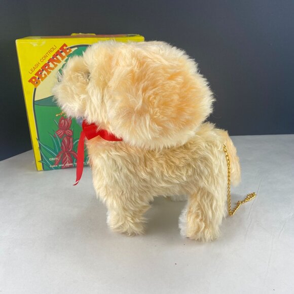 Vintage Bernie Leash Control Walking Wags Tail Barks Dog Toy - Picture 3 of 10